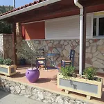 Daire Apsedes Trapezaki (Kefalonia)