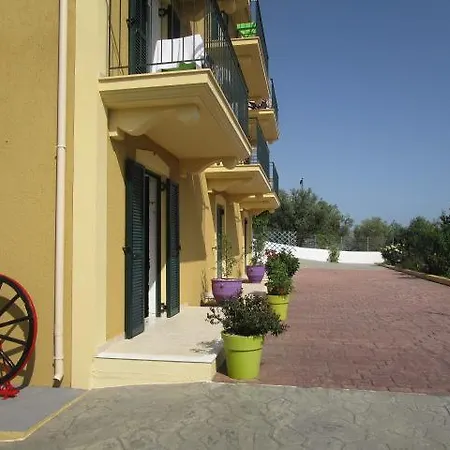 Apsedes * Trapezaki (Kefalonia)